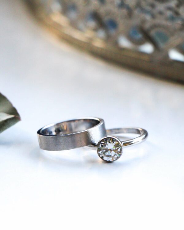 Bezel Wedding Ring Set