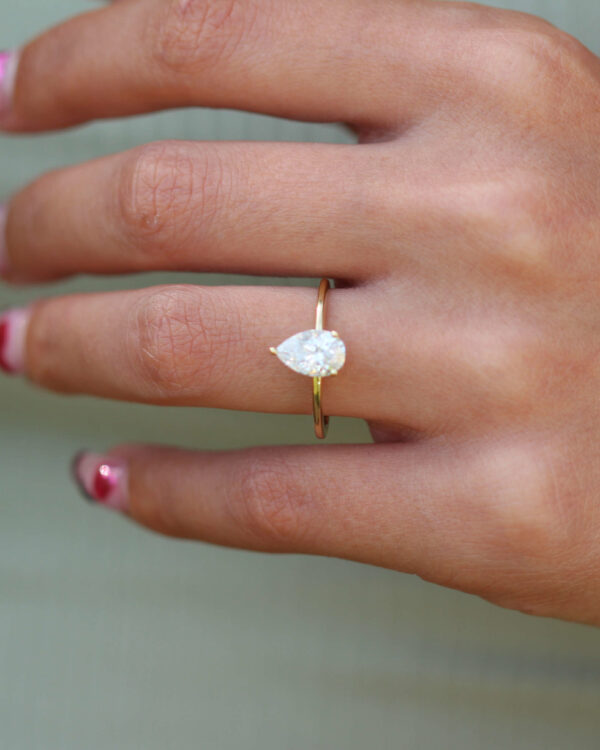 3 Claw Pear Moissanite Solitaire Engagement Ring