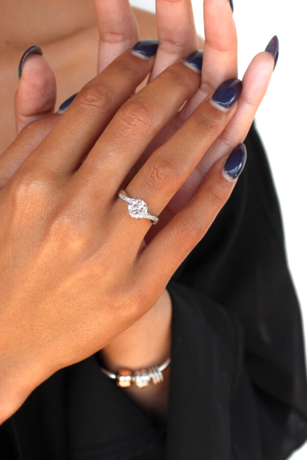 Ora - Round Diamond Crossover Pavé Engagement Ring - Image 2