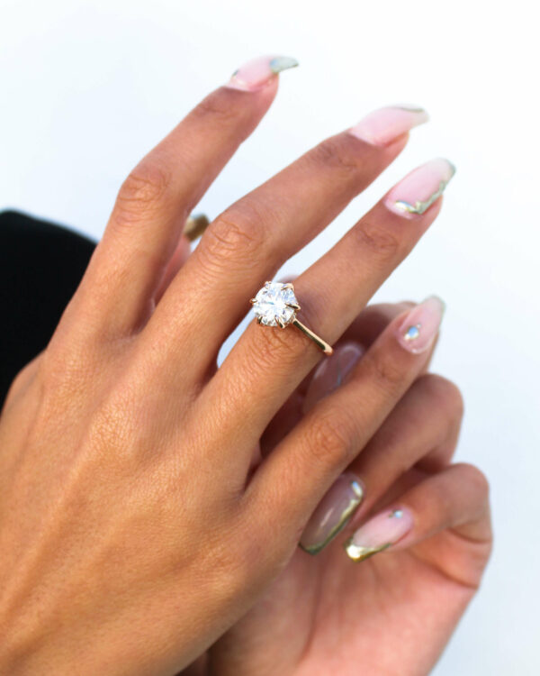 6-Claw Round Hidden Halo Engagement Ring