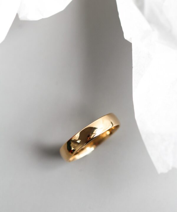 9ct Gold Supreme Fit Mens Wedding Band - Image 3