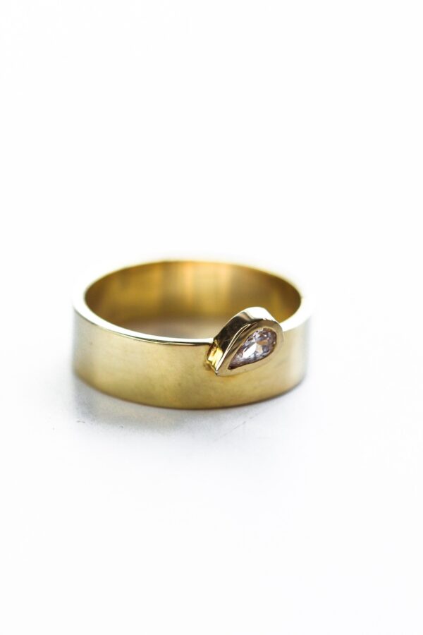 Gold Broad Bar Pear Ring