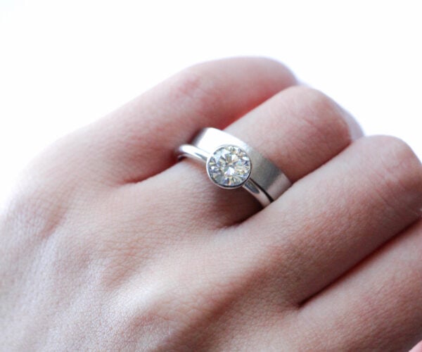 Round Bezel Moissanite Wedding Ring Set - Image 3