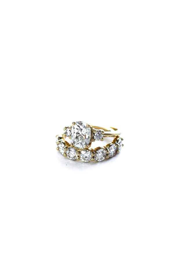 Elongated Cushion Wedding Ring Set - Image 4