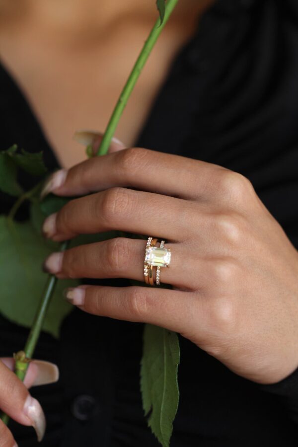 3.5ct Emerald Cut Moissanite Wedding Ring Set - Image 2