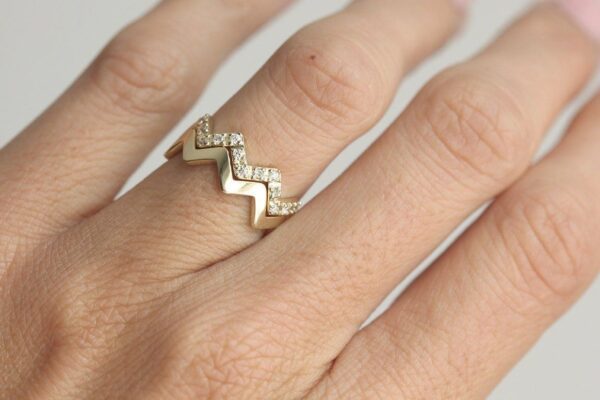 Geometric Moissanite Eternity Wedding Ring Set - Image 2
