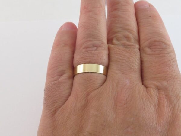 Flat Gold Mens Wedding Ring - 5mm - Image 2