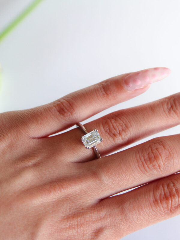 Double Claw Emerald Moissanite Solitaire Engagement Ring