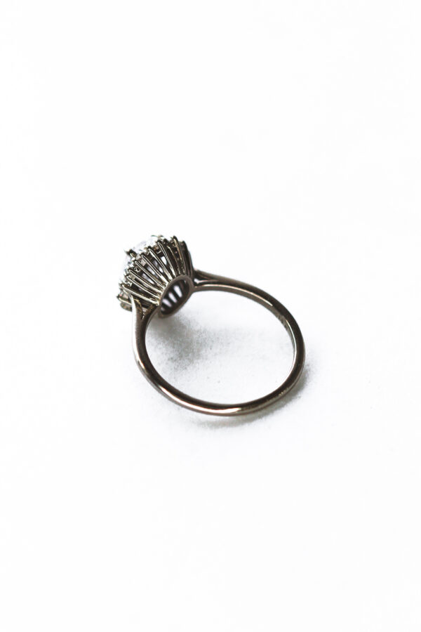 Halo Engagement Ring Oval - Image 5