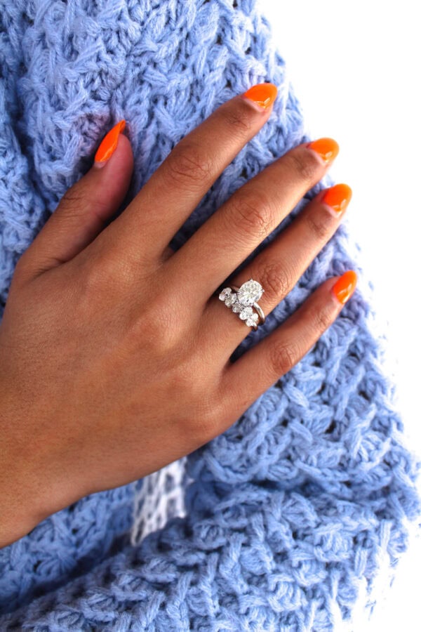 Oval Moissanite Wedding Ring Sets - Image 2