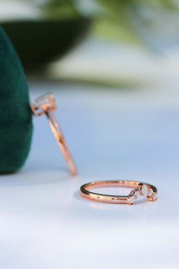 Pear Moissanite Wedding Ring Set - Image 5