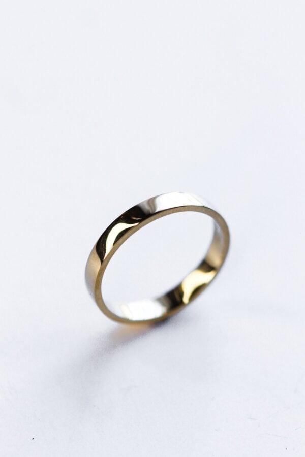 Gold Plain Flat Mens Wedding Ring - 3mm - Image 2