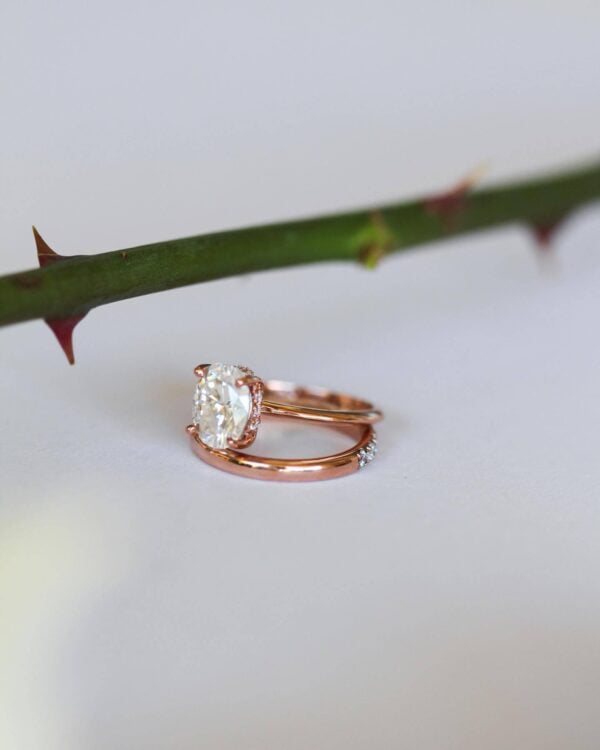 Rose Gold Oval Wedding Ring Set