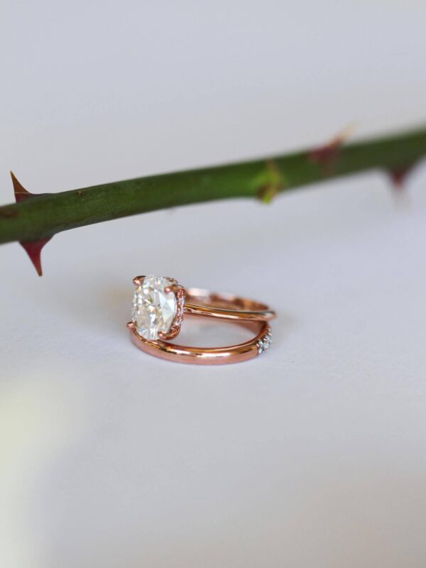 Rose Gold Oval Wedding Ring Set