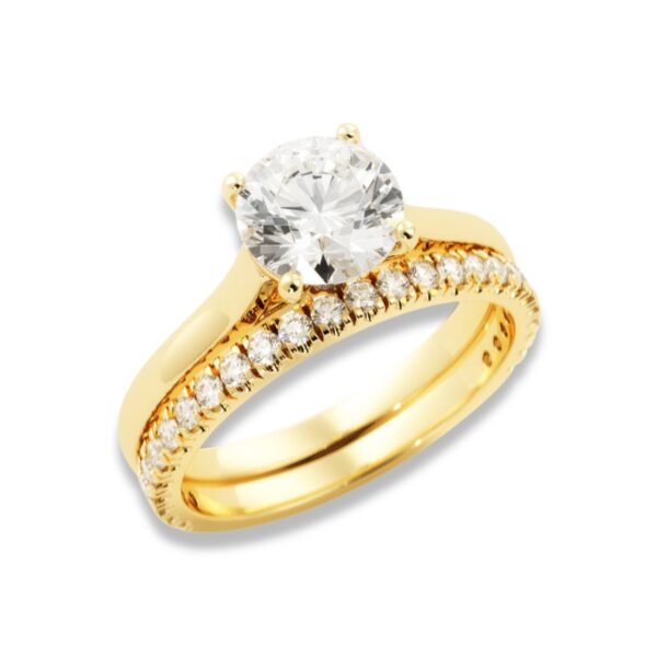 Round Moissanite Tapered Wedding Ring Set