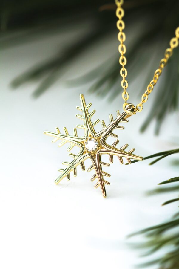 Snowflake Moissanite Necklace - Image 2