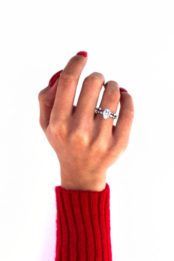 The Aria - Pear Marquise Moissanite Wedding Ring Set - Image 2