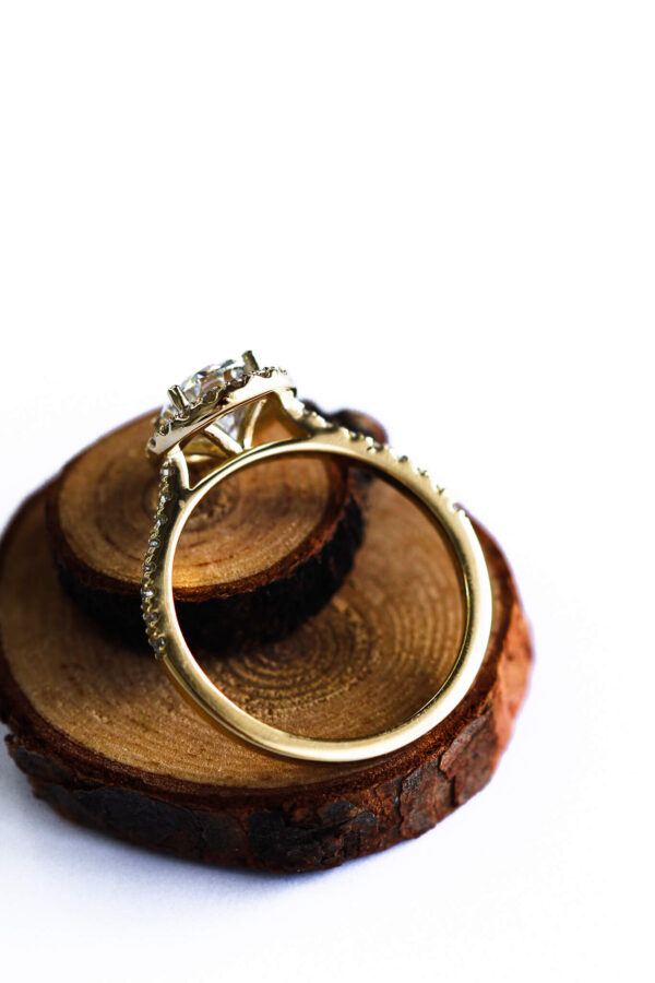Classic Oval Moissanite Halo Engagement Ring Cape Town