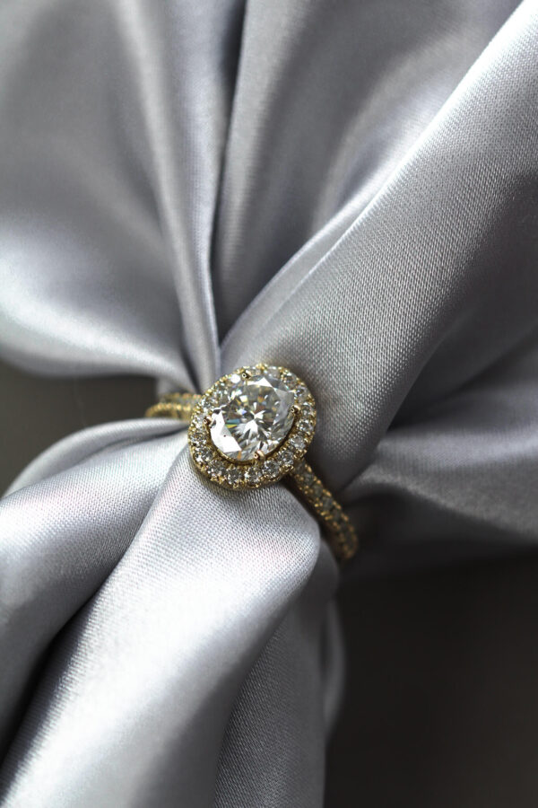 Classic Oval Moissanite Halo Engagement Ring South Africa 1