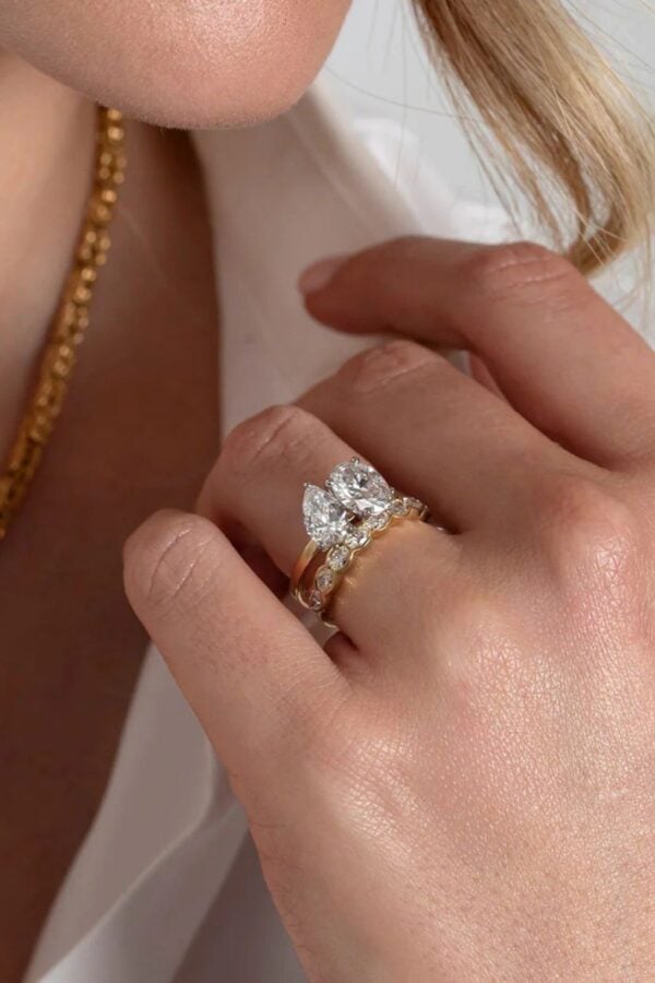 Bezel Oval Moissanite Wedding Ring