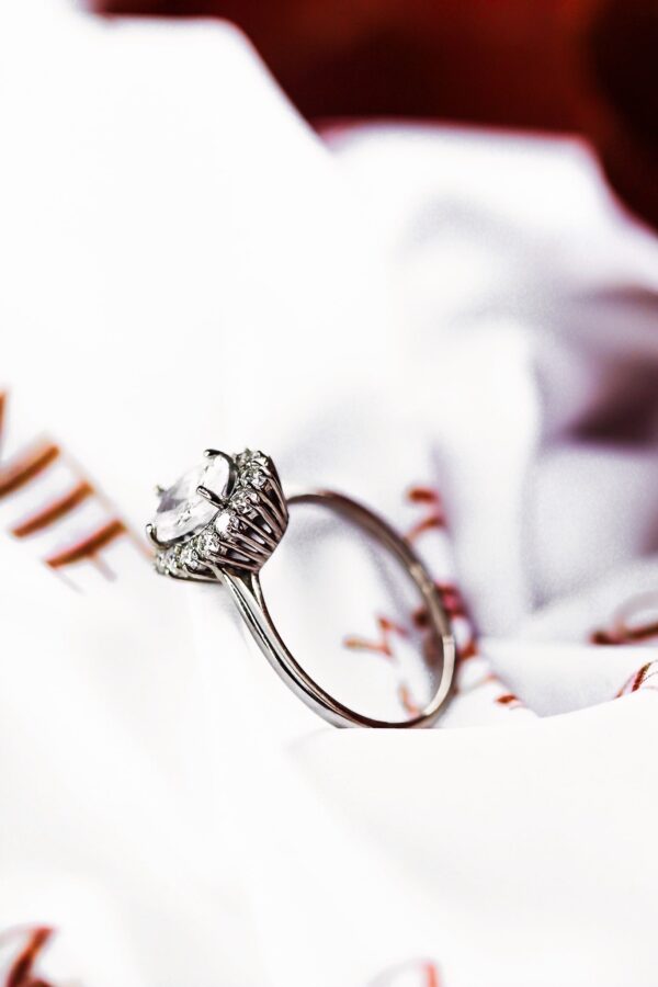 Halo Engagement Ring Oval - Image 4
