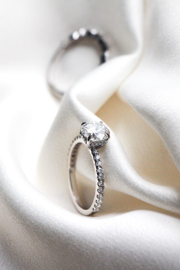 Round Cut Wedding Ring Set South Africa