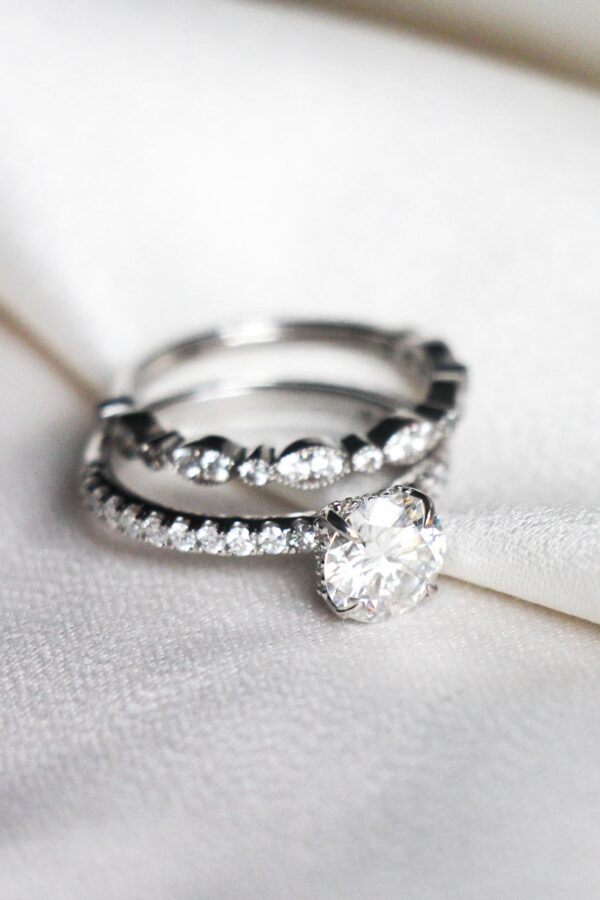 Round Cut Wedding Ring Set South Africa 2