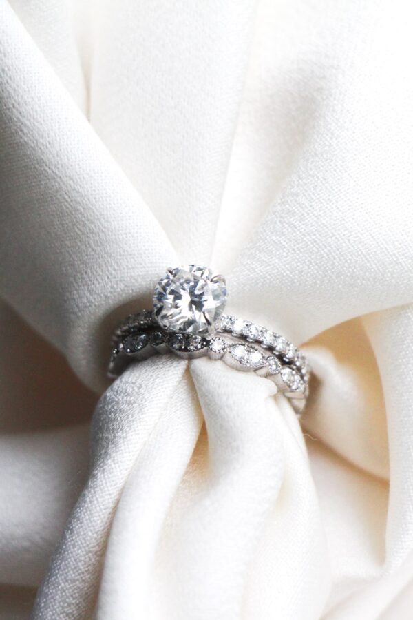 Round Cut Wedding Ring Set