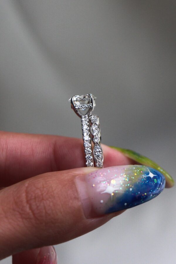 Round Cut Wedding Ring Sets