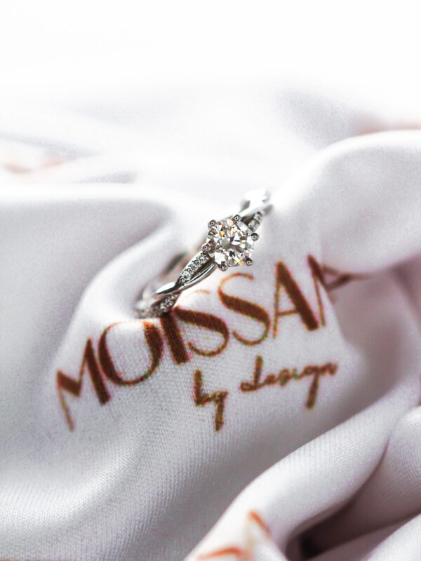 Round Twist Moissanite Engagement Ring