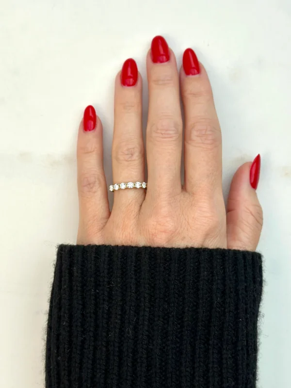 UProng Moissanite Eternity Band