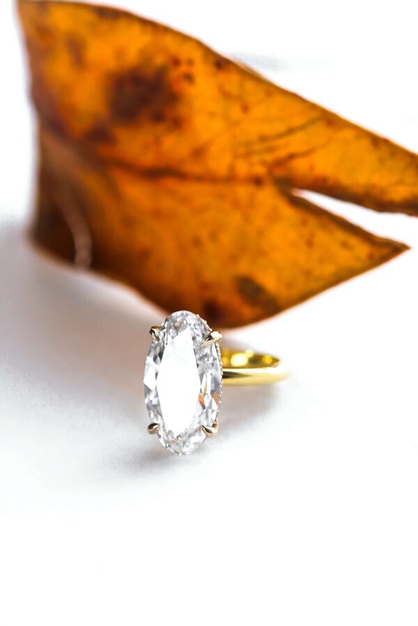 Moval Lab Diamond Engagement Rings